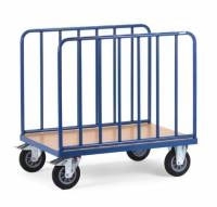 Chariot de manutention à ridelles